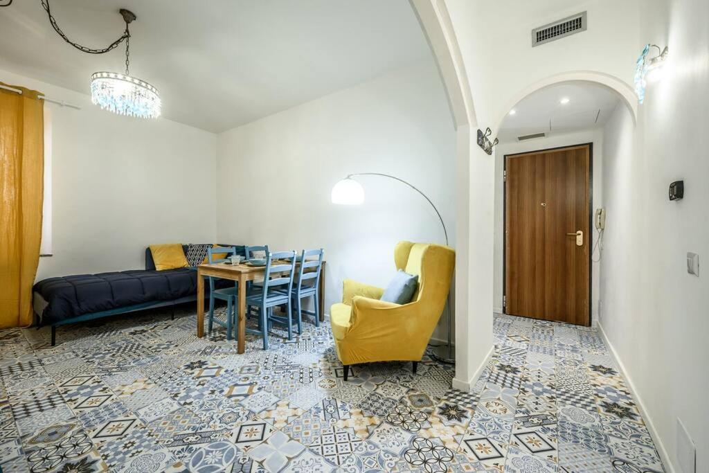 파르마 Le Finestre Sul Borgo 2 아파트 외부 사진